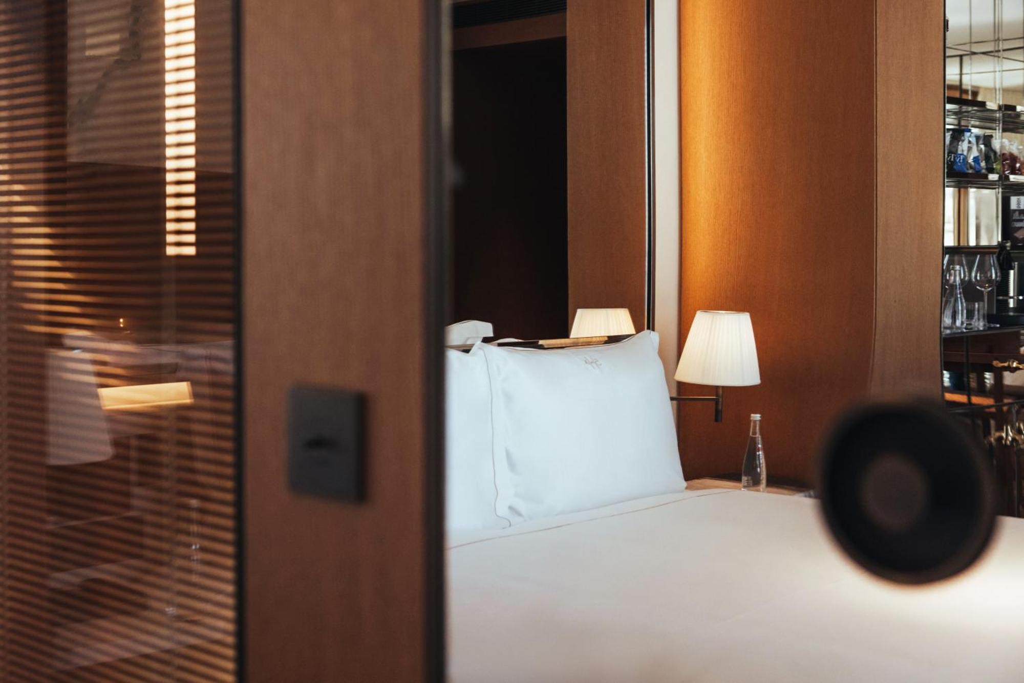 Sax Paris, Lxr & 5* Paris